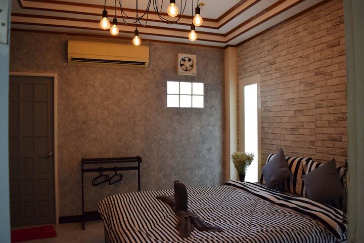 Room 12 of 31