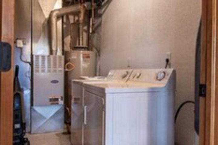 Laundry 22 of 44