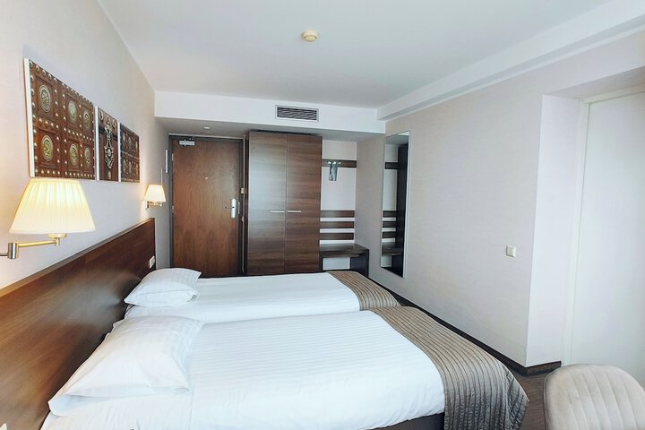 Room 11 of 59