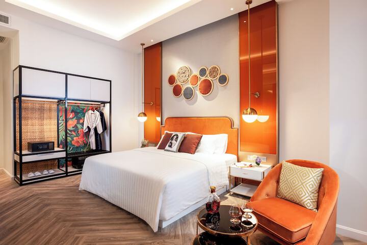 Room 5 of 70