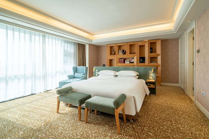 Room 16 of 58