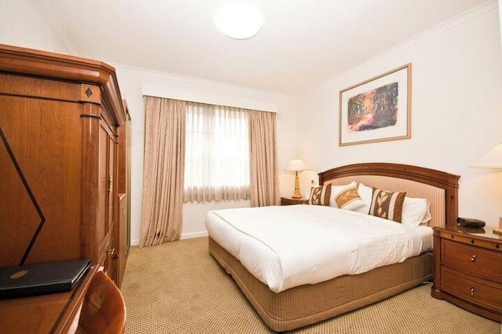 Room 15 of 40
