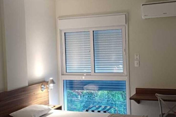 Room 12 of 38