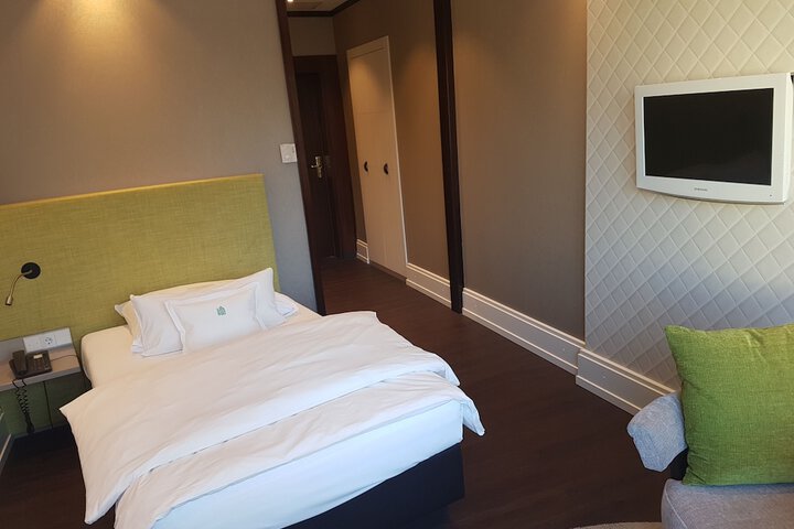 Room 9 of 58