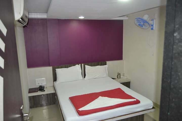 BLUE ORCHIDS EXECUTIVE HOTEL
