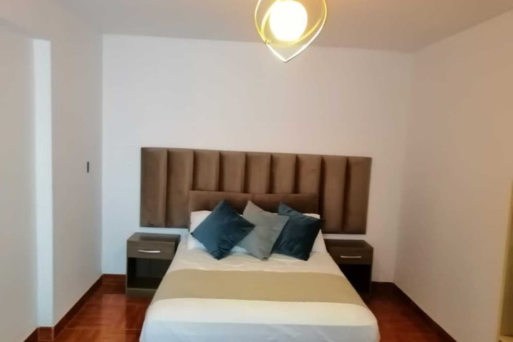 Room 5 of 6