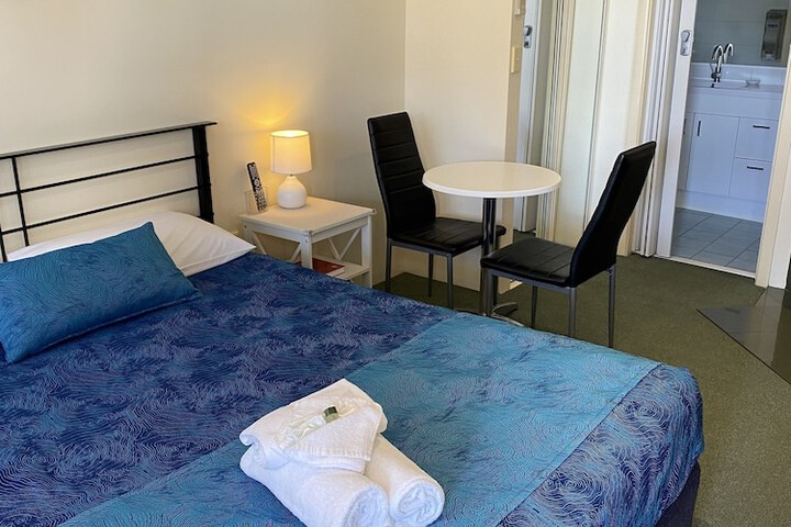 Room 16 of 48