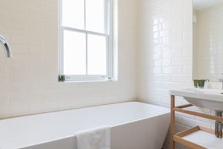 Room 6 of 44