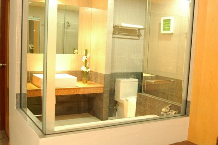 Room 12 of 46