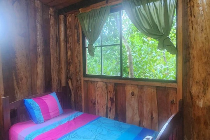 Room 33 of 53
