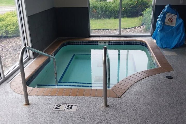 Hotel Pool