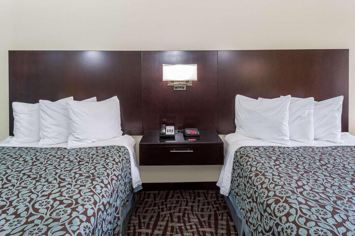2 Double Beds Deluxe Room (7 of 10)
