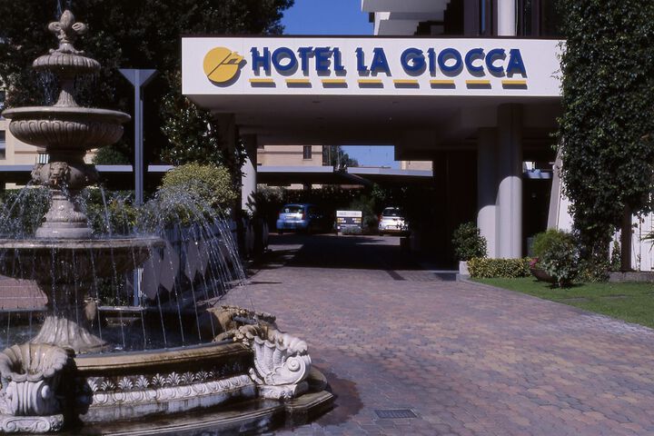 Hotel Exterior 166 of 173