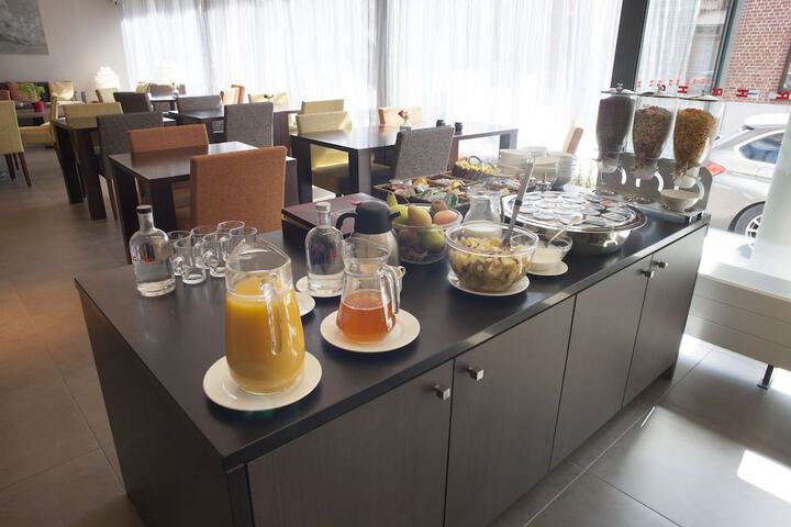 Dining Photos