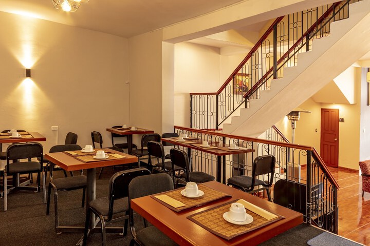 Dining 9 of 86