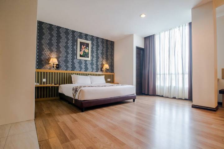 Room 18 of 43