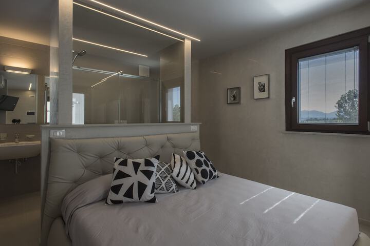 Room 44 of 95