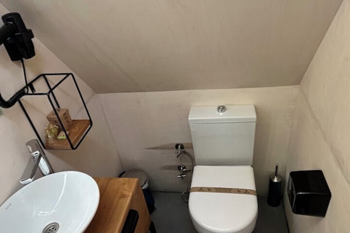 Room 50 of 113