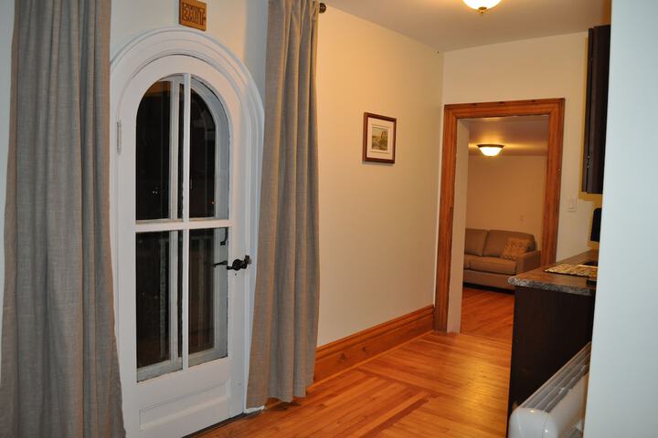 Room 6 of 118