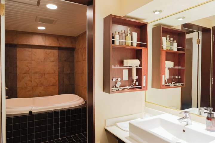 Room 216 of 257
