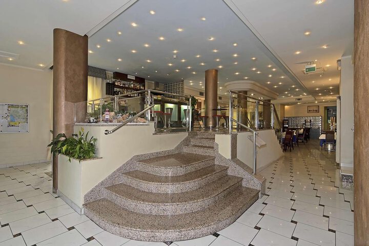 Guest Lobby