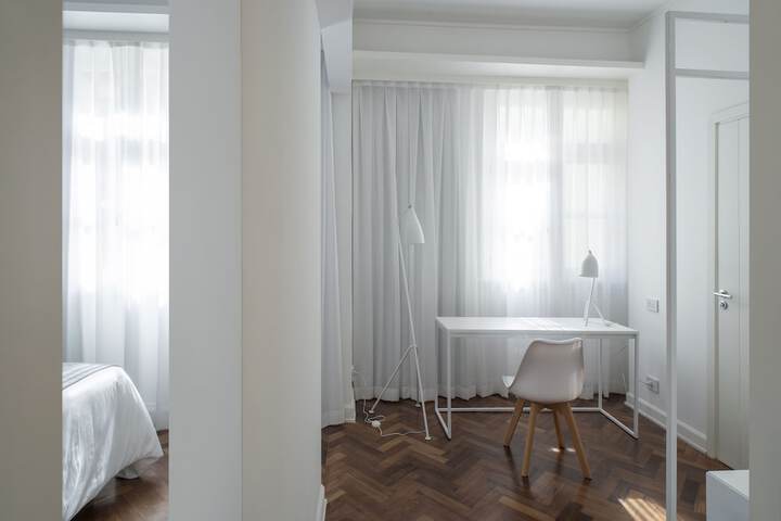 Room 10 of 45