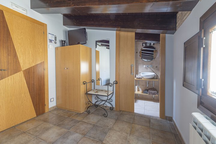 Room 7 of 23