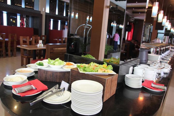 Dining Photos