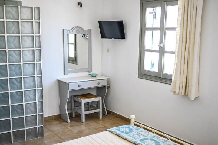 Room 30 of 94