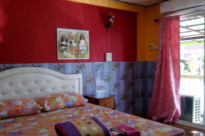 Room 13 of 79