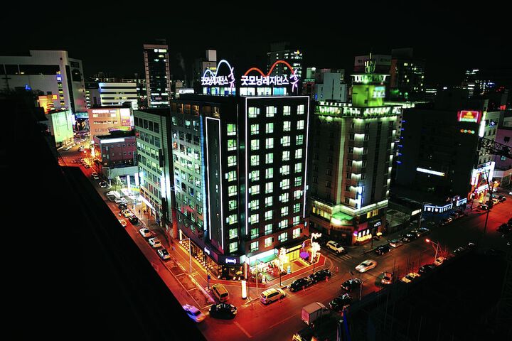 Hotel 28 of 28