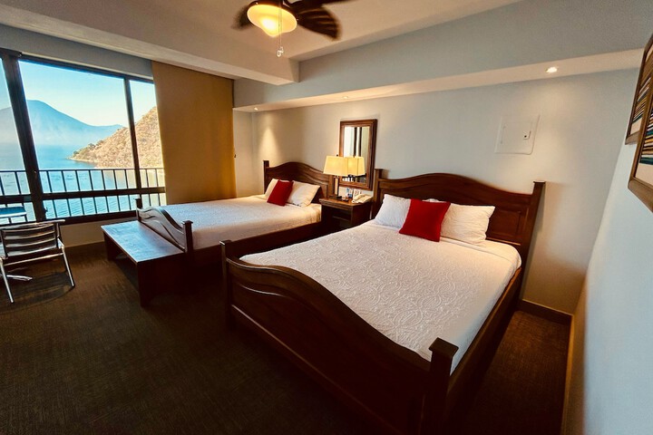 Room 6 of 34