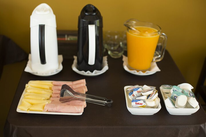 Breakfast/Coffee Service 35 of 46