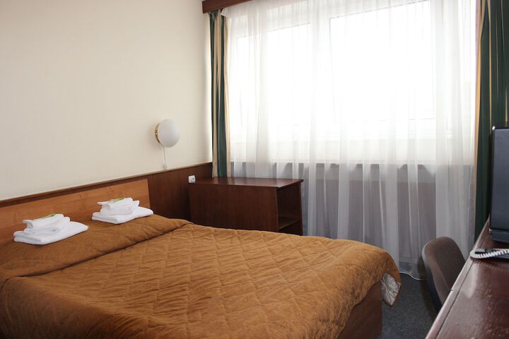 Room 5 of 33