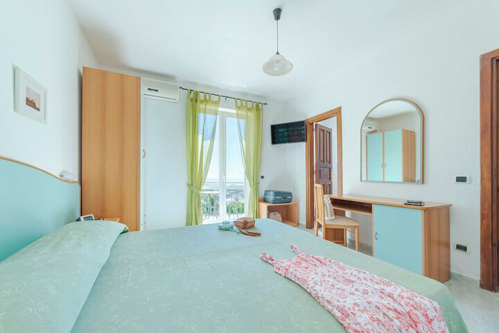 Room 22 of 63