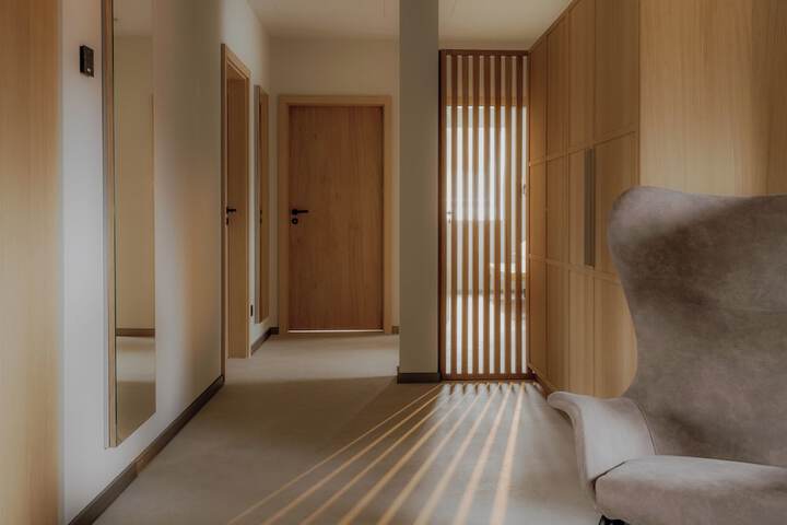 Room 26 of 65