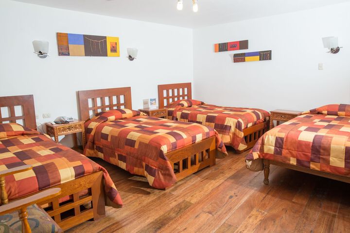 Room 11 of 77