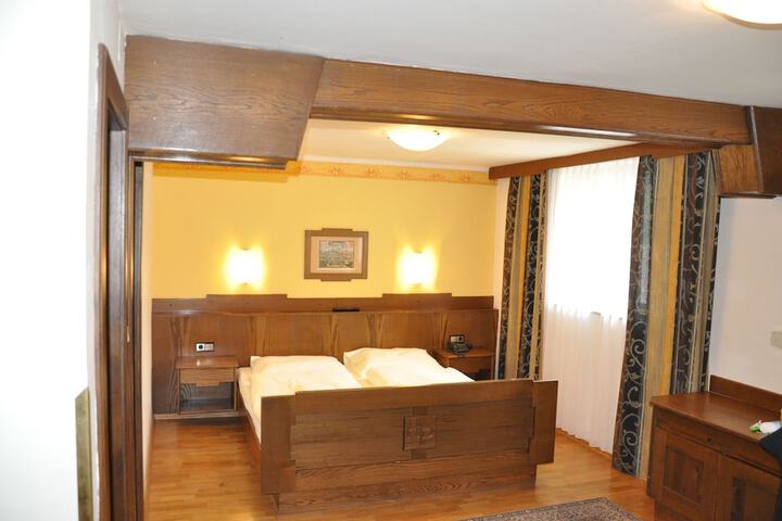 Room 9 of 57