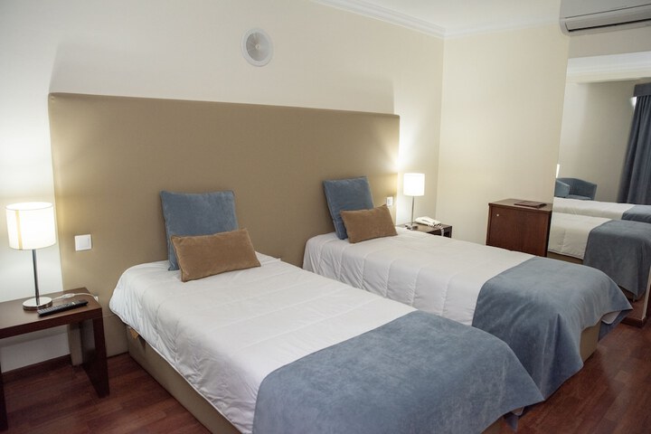 Room 15 of 35