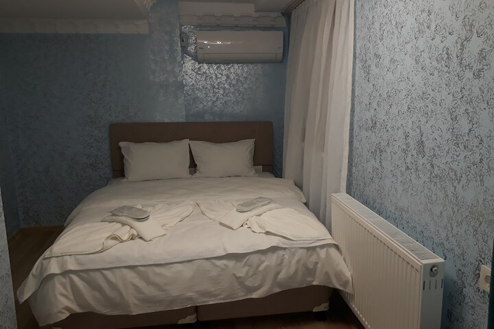 Room 2 of 13