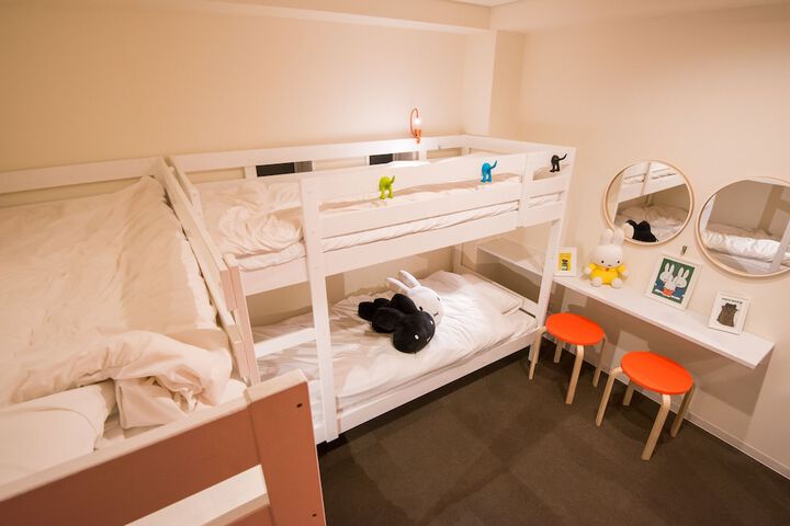 Room 22 of 80