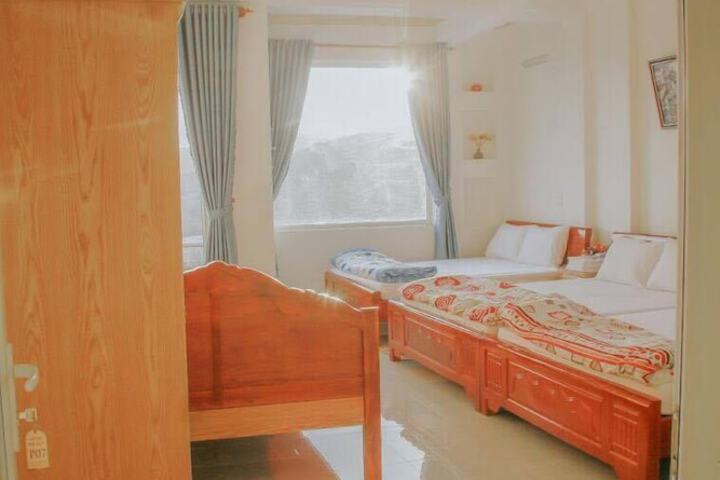 Room 15 of 25