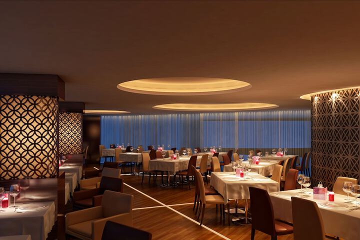 Dining 43 of 54