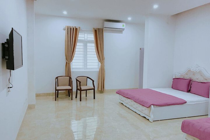 Room 5 of 20