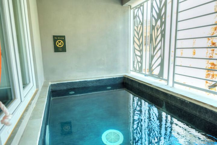 Pool 66 of 117