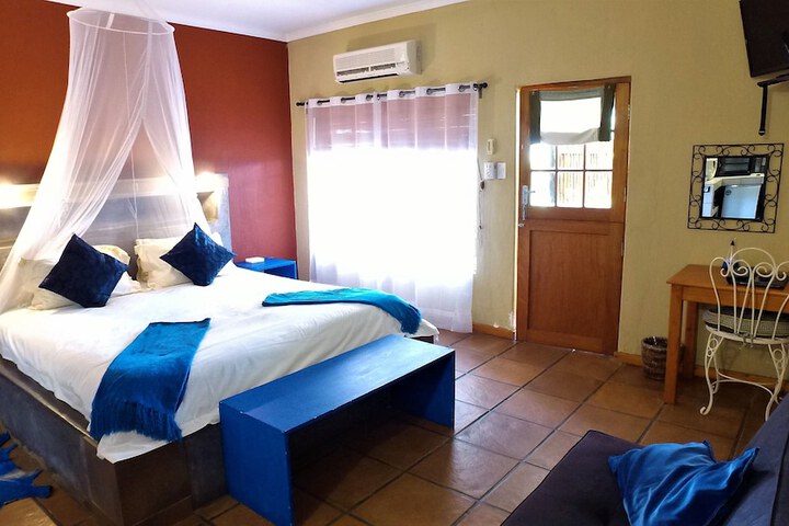 Room 15 of 66