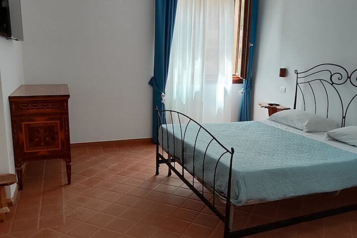 Room 3 of 34