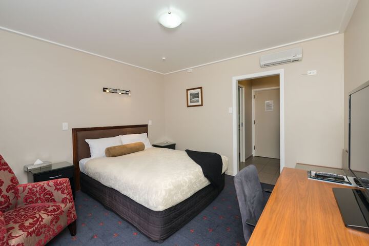 Room 5 of 45