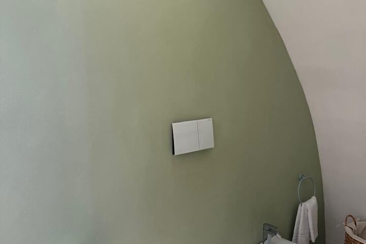 Room 107 of 144