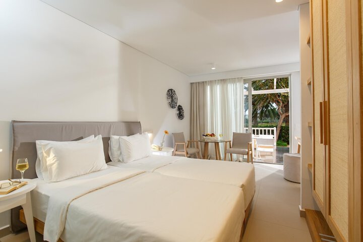 Room 21 of 209